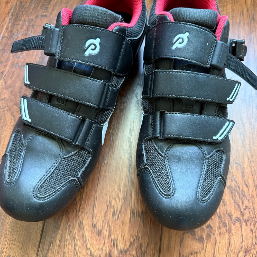 Black Cycling Shoes with Red Interior